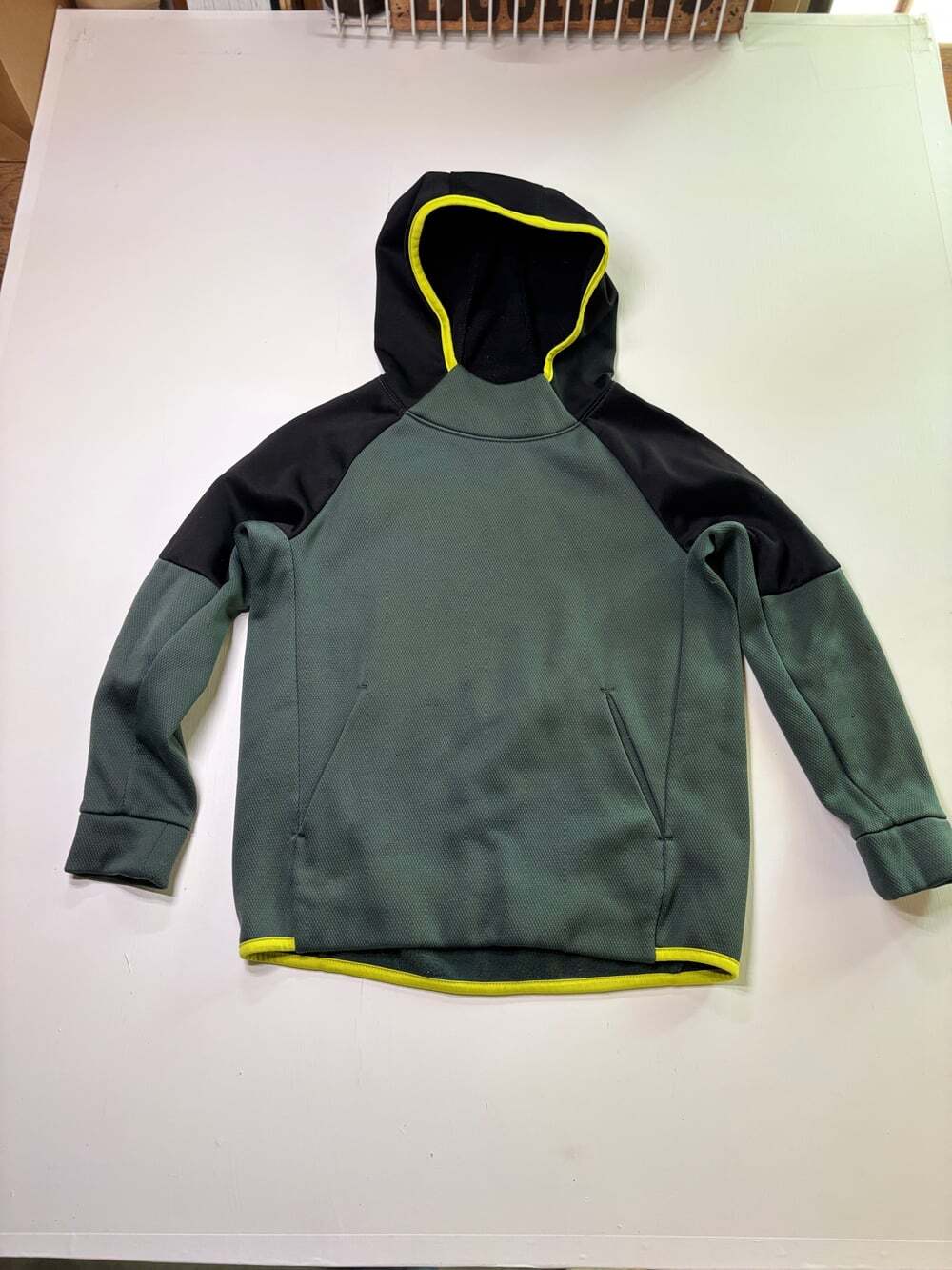 Old Navy Active Boys Size M 8 Go-Dry Hoodie Green Black Trim